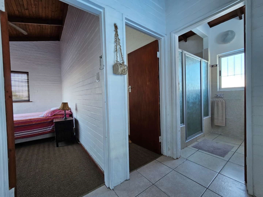 4 Bedroom Property for Sale in Pearly Beach Western Cape